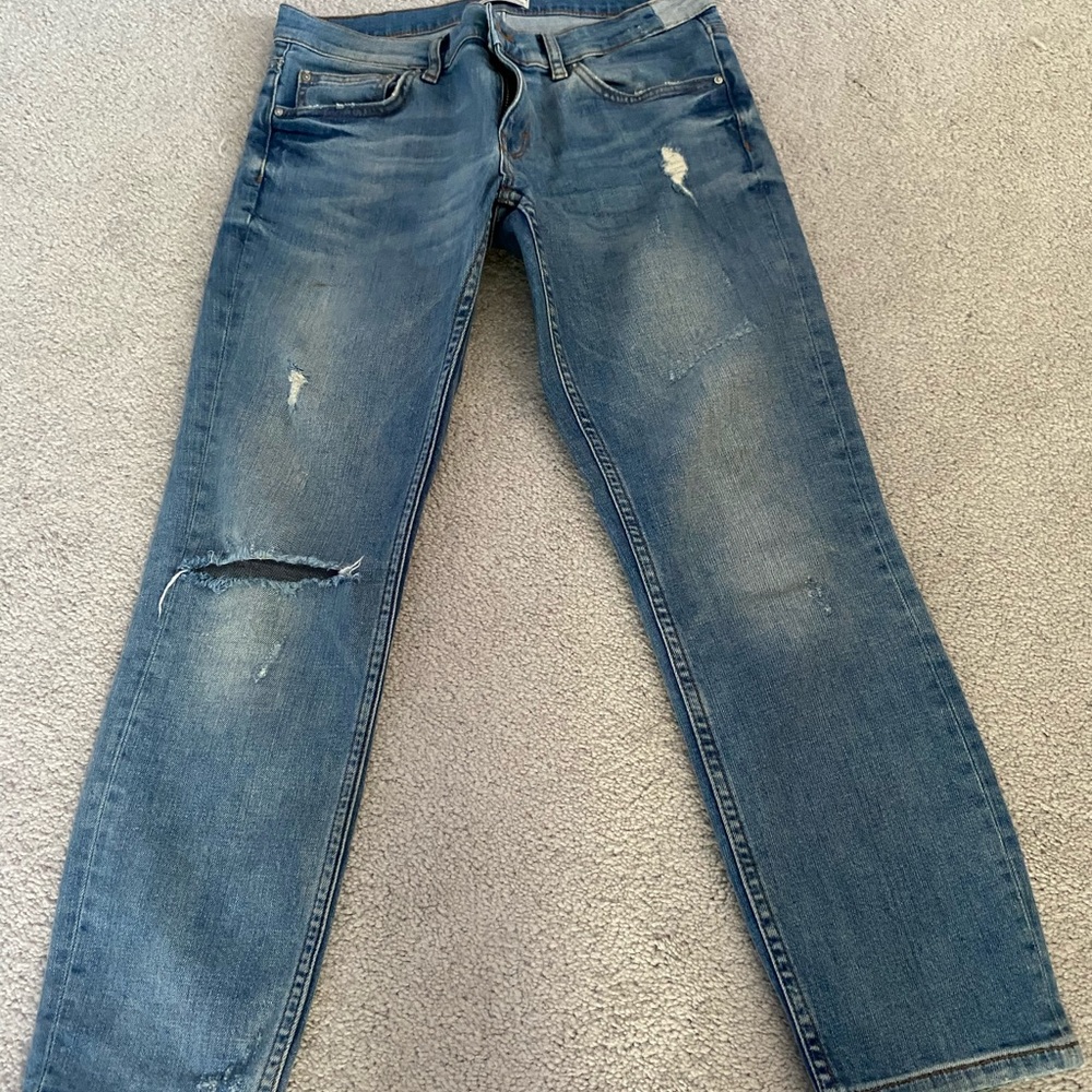 Zara woman Ripped/Distressed Denim Jeans - Size 4